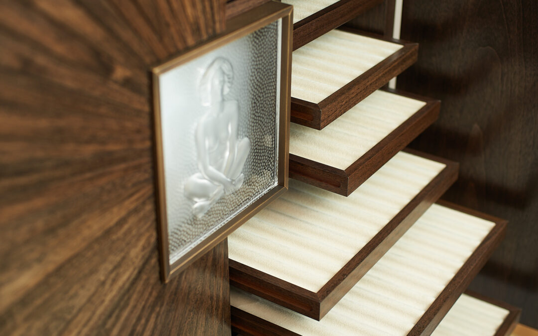 PRODUKTFOTOGRAFIE MÖBEL – KABINETTSCHRANK FÜR FÜLLFEDERHALTER MIT LALIQUE-GLAS